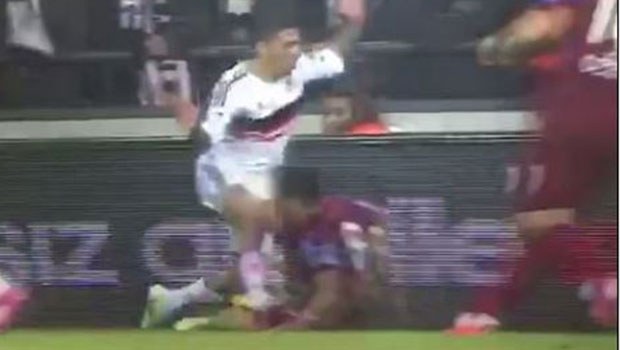 Trabzonluları çıldırtan pozisyon Trabzonluları çıldırtan pozisyon