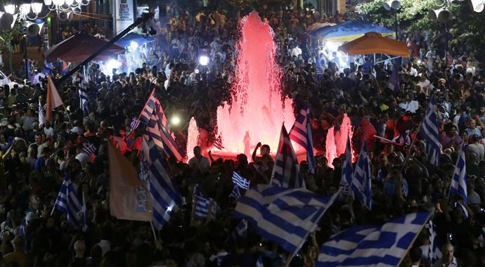 Yunanistan 'hayır' dedi, halk sokakta Yunanistan 'hayır' dedi, halk sokakta