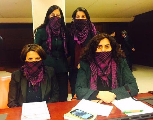 Meclis'te poşulu eylem Meclis'te poşulu eylem