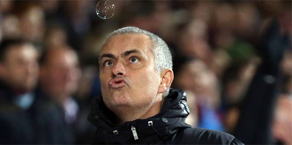 Jose Mourinho dalga konusu oldu Jose Mourinho dalga konusu oldu