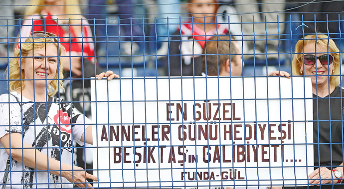 Beşiktaş-Gaziantep maçına hakem kararları damga vurdu Beşiktaş-Gaziantep maçına hakem kararları damga vurdu