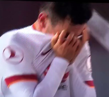 G.Saraylı genç yıldızın gözyaşları! G.Saraylı genç yıldızın gözyaşları!