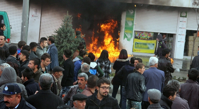 Kobani eylemleri başladı! Kobani eylemleri başladı!