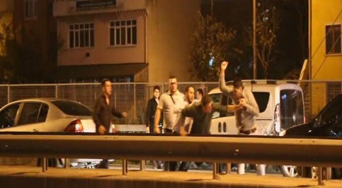 Sarhoş sürücüler trafiği birbirine kattı Sarhoş sürücüler trafiği birbirine kattı