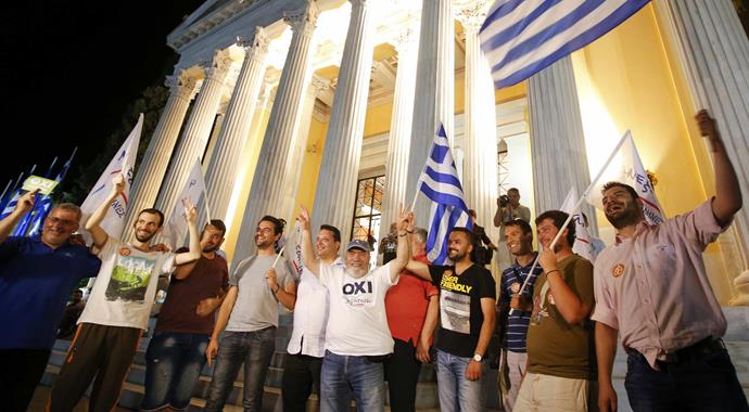 Yunanistan 'hayır' dedi, halk sokakta Yunanistan 'hayır' dedi, halk sokakta