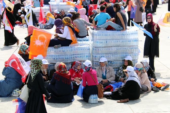 Maltepe'de meydan dolmaya başladı, işte son durum Maltepe'de meydan dolmaya başladı, işte son durum