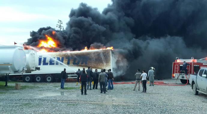 TIR garajında korkutan yangın TIR garajında korkutan yangın