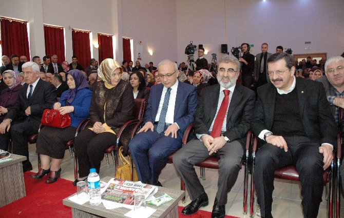 Madenci ailelerinin tapuları dağıtıldı Madenci ailelerinin tapuları dağıtıldı