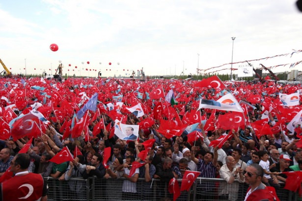 Fetih Şöleni'nde mahşeri kalabalık Fetih Şöleni'nde mahşeri kalabalık
