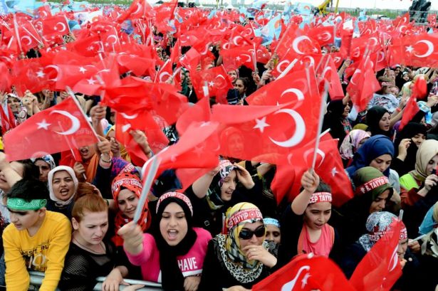 Fetih Şöleni'nde mahşeri kalabalık Fetih Şöleni'nde mahşeri kalabalık