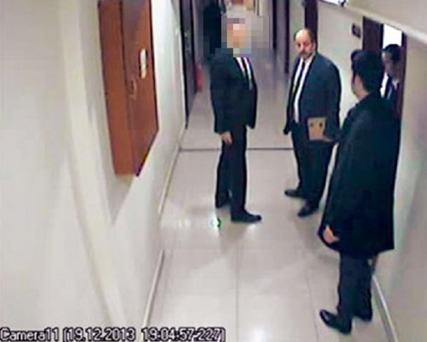 Kare kare ihanet! Kare kare ihanet!