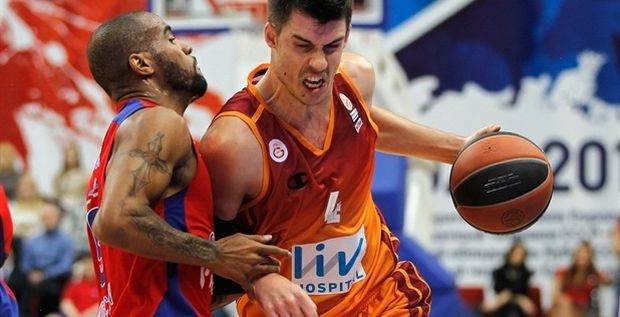 Galatasaray'da bir ayrılık daha! Galatasaray'da bir ayrılık daha!