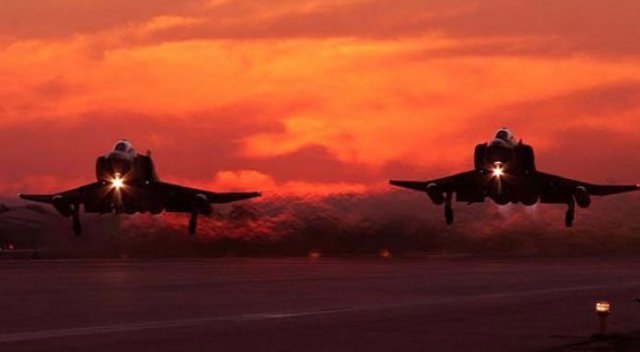 TÜRK JETLERİ BOMBA YAĞDIRDI ile ilgili görsel sonucu
