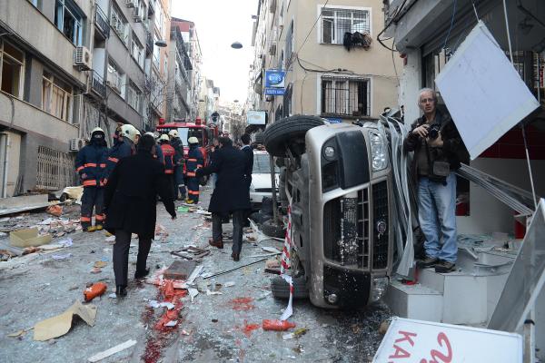 Taksim patlamasının dehşetini gösteren fotoğraf! Taksim patlamasının dehşetini gösteren fotoğraf!