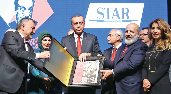 Necip Fazıl'ın anısına Edebiyat ödülleri verildi Necip Fazıl'ın anısına Edebiyat ödülleri verildi