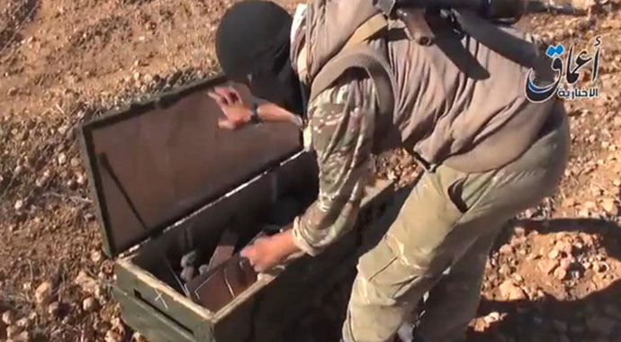 ABD, silahların IŞİD'in eline geçtiğini doğruladı