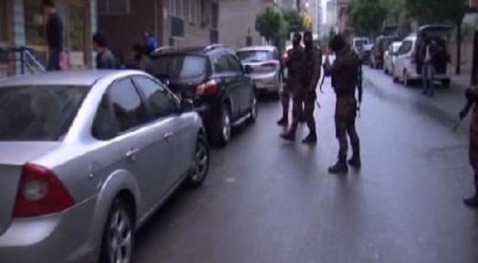 İstanbul'da iki ilçeye şafak operasyonu