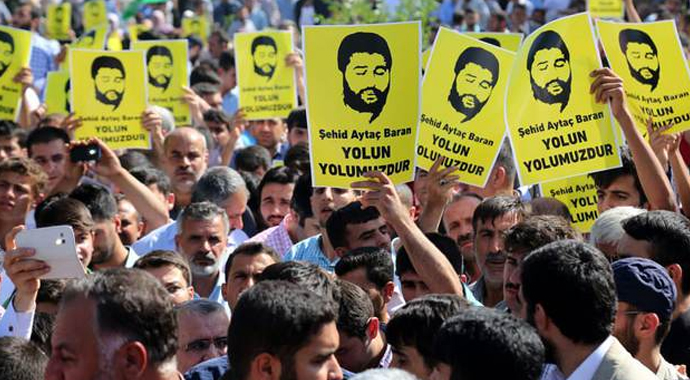 Diyarbakır'da 4 kişinin öldürülmesiyle ilgili sıcak gelişme! Diyarbakır'da 4 kişinin öldürülmesiyle ilgili sıcak gelişme!