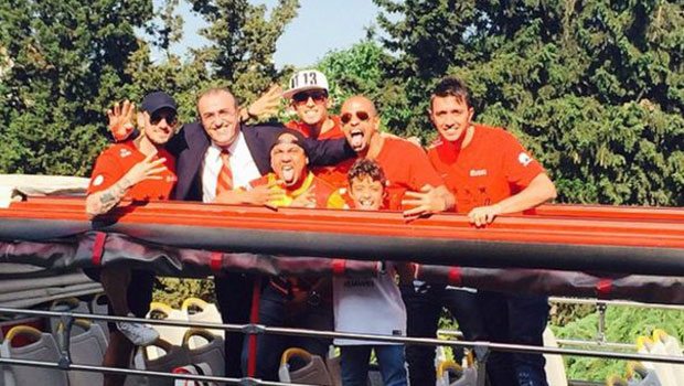 Galatasaray şampiyonluk kutlamaları için yola çıktı