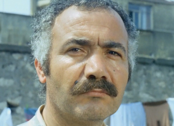 Yeşilçam'ın usta oyuncusu Hakkı Kıvanç hayatını kaybetti Yeşilçam'ın usta oyuncusu Hakkı Kıvanç hayatını kaybetti