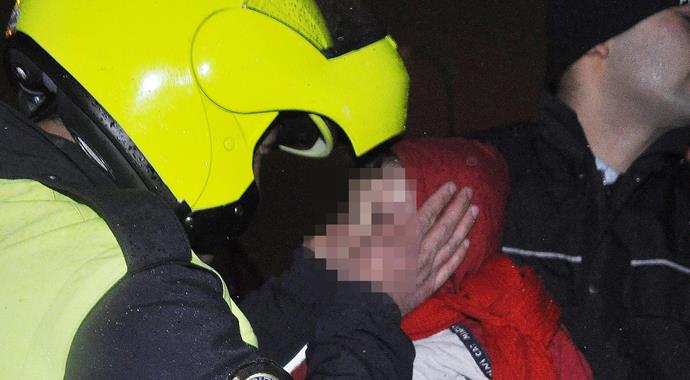 Haliç Köprüsü'nde korkutan intihar girişimi Haliç Köprüsü'nde korkutan intihar girişimi