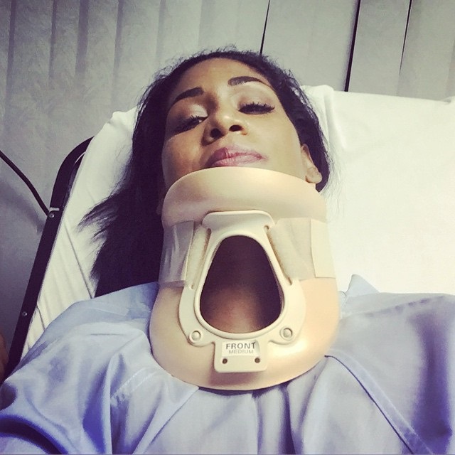 Jamaikalı kadın bakan kaza geçirdi