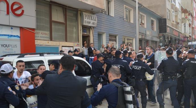 Bursa'da HDP lokali açılışında gerginlik