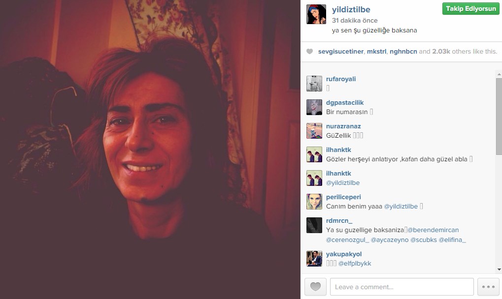 Yıldız Tilbe'den özgüven pozu Yıldız Tilbe'den özgüven pozu