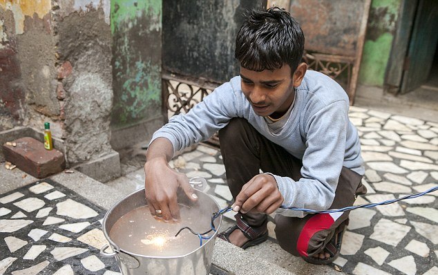 11 bin volt yedi ama hayatta 11 bin volt yedi ama hayatta