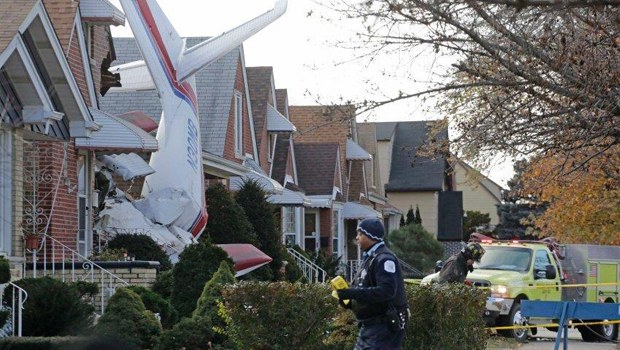 Kargo uçağı evin üzerine düştü! Kargo uçağı evin üzerine düştü!