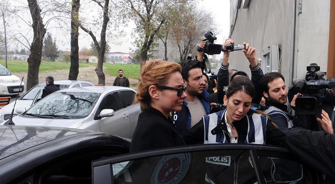 Bülent Ersoy'dan Deniz Seki açıklaması 'Arsız arsız...' Bülent Ersoy'dan Deniz Seki açıklaması 'Arsız arsız...'