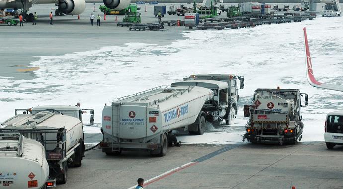 Atatürk Havalimanı'nda faciadan dönüldü Atatürk Havalimanı'nda faciadan dönüldü