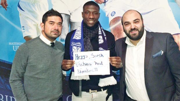Fransız futbolcu Guy Moussi transfer parasını Soma'ya verdi Fransız futbolcu Guy Moussi transfer parasını Soma'ya verdi