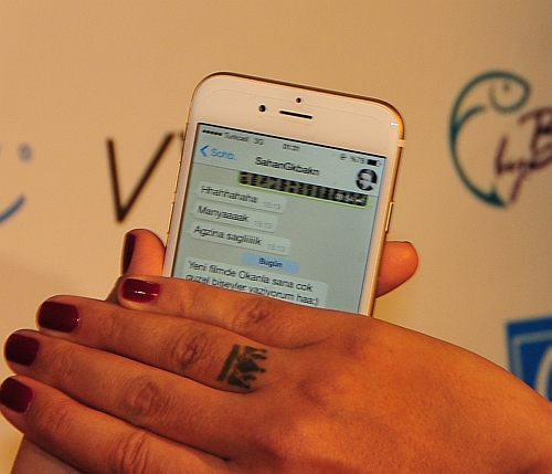 Şahan Gökbakar'ın yeni filminde Demet Akalın da olacak Şahan Gökbakar'ın yeni filminde Demet Akalın da olacak