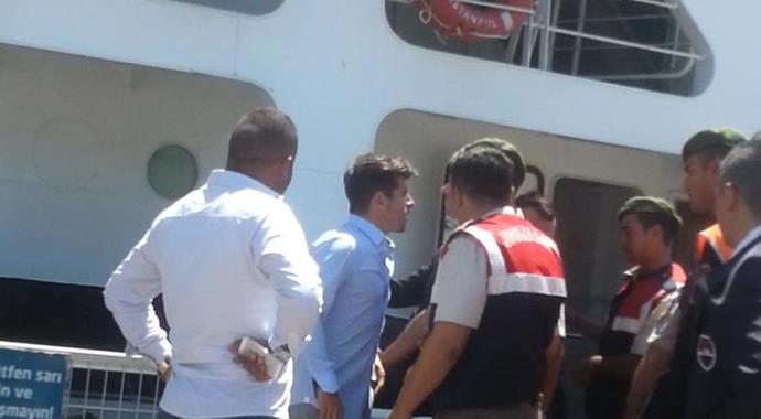 Emre Belözoğlu'na saldırının görüntüleri ortaya çıktı Emre Belözoğlu'na saldırının görüntüleri ortaya çıktı