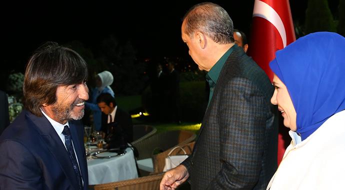 Erdoğan'dan iftara katılanları çok özel hediye