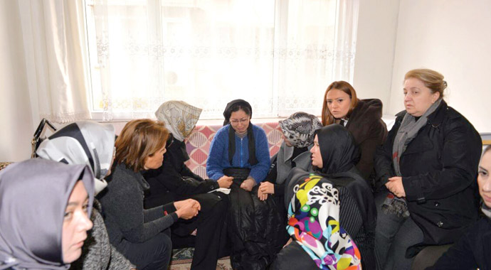 Özgecan simge oldu! 'Seferberlik ilan ettik o eller kırılacak'