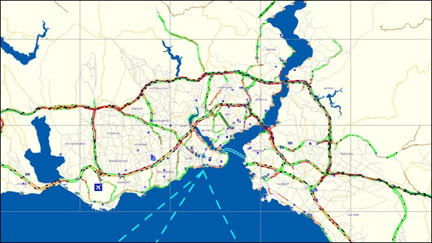 Boğaziçi Köprüsü'nde intihar girişimi, trafik felç Boğaziçi Köprüsü'nde intihar girişimi, trafik felç