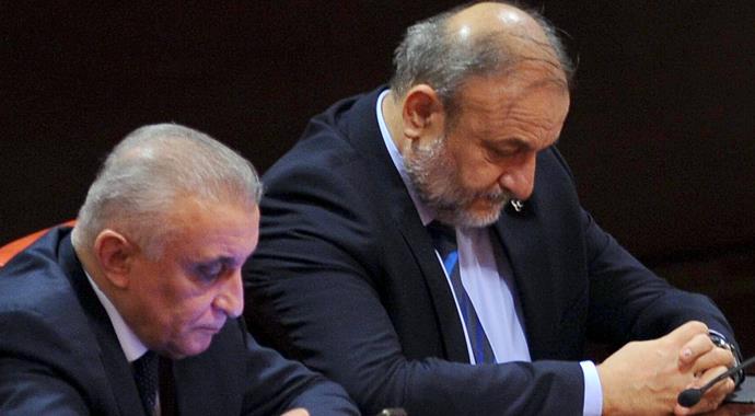 MHP'li Oktay Vural gözyaşlarını tutamadı