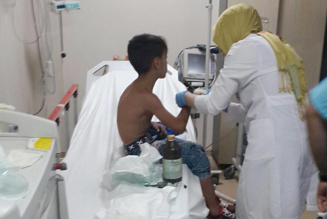 Diyarbakır'da kalleş saldırı: 2'si ağır 5 çocuk yaralı Diyarbakır'da kalleş saldırı: 2'si ağır 5 çocuk yaralı