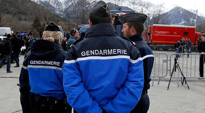 Valls: 'Enkazdaki arama çalışmaları uzun sürebilir' Valls: 'Enkazdaki arama çalışmaları uzun sürebilir'