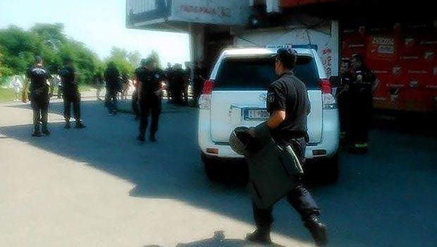 UEFA maçı öncesi statta bomba bulundu! UEFA maçı öncesi statta bomba bulundu!