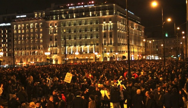 Çipras'a destek, Merkel'e tepki: 'Boyun eğmeyeceğiz!'