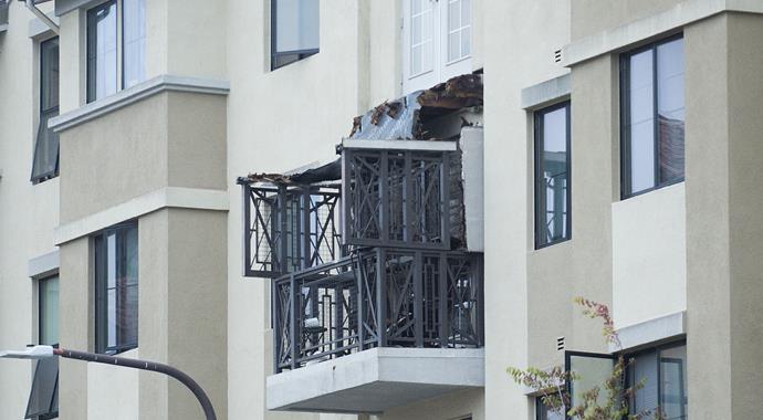 ABD'de balkonun çökmesi sonucu 6 öğrenci öldü