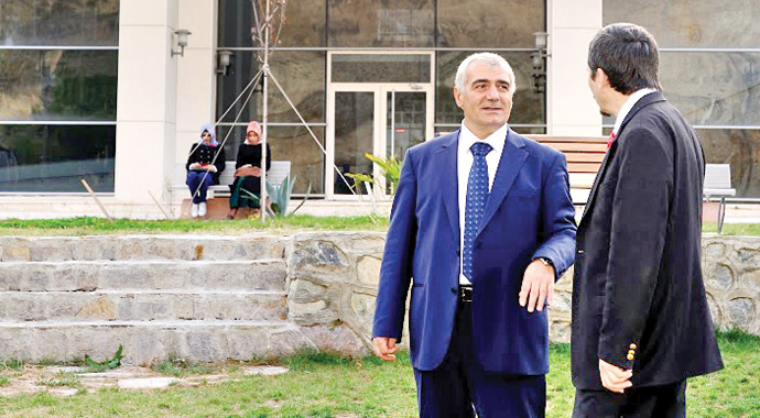 Prof. Dr. Mehmet Duman: 'Yüzümüzü Kafkaslar'a döndük' Prof. Dr. Mehmet Duman: 'Yüzümüzü Kafkaslar'a döndük'