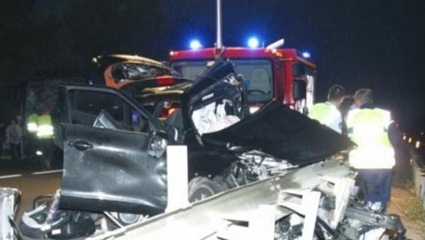 Rugby efsanesi Jerry Collins trafik kazasında öldü Rugby efsanesi Jerry Collins trafik kazasında öldü