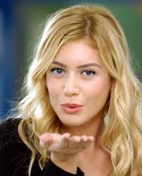 Sinem Kobal öyle bir şey söyledi ki! 'Kenan da...' Sinem Kobal öyle bir şey söyledi ki! 'Kenan da...'