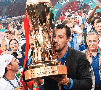 Türkiye Basketbol Ligi 201-15 sezonunun en büyüğü oldu Türkiye Basketbol Ligi 201-15 sezonunun en büyüğü oldu