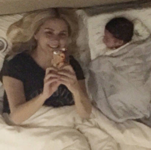 Ece Erken'den sürpriz Ece Erken'den sürpriz