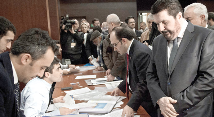 AK Parti'ye 6 bin başvuru! Adaylar birbirinden renkli AK Parti'ye 6 bin başvuru! Adaylar birbirinden renkli